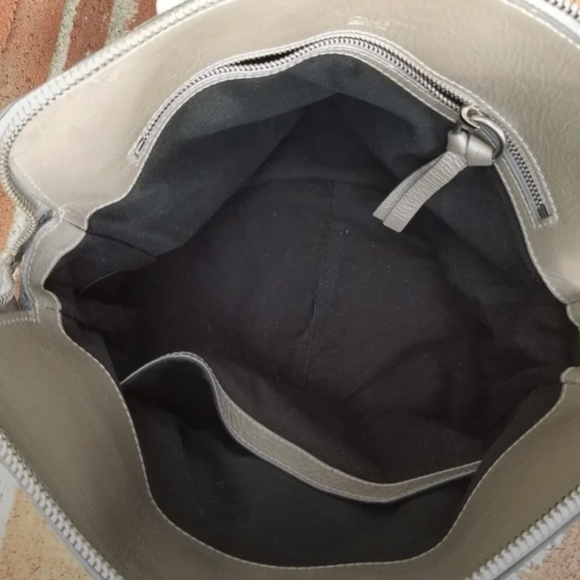 Limited Edition Chloe Python Heloise in silver - Picture 15 of 16